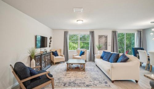 Four-Bedroom Holiday Home