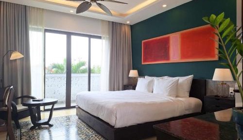 Deluxe Double Room with Balcony