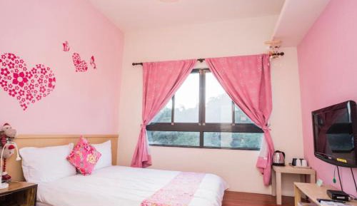 Deluxe Double Room with Shower