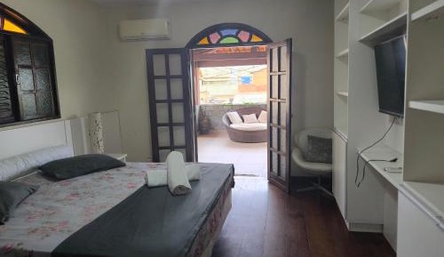 Deluxe King Suite