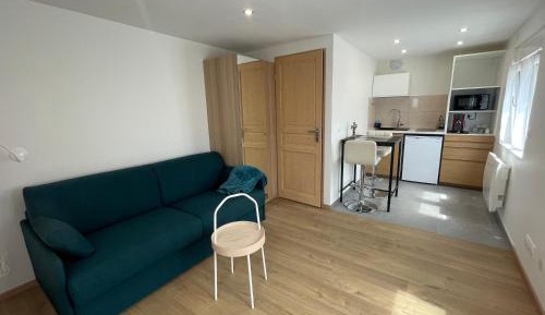 Studio with Sofa Bed