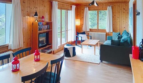 Apartment with Mountain View