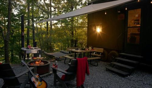 Queen Cabin Suite