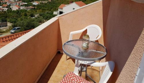 One-Bedroom Apartment with Balcony and Sea View