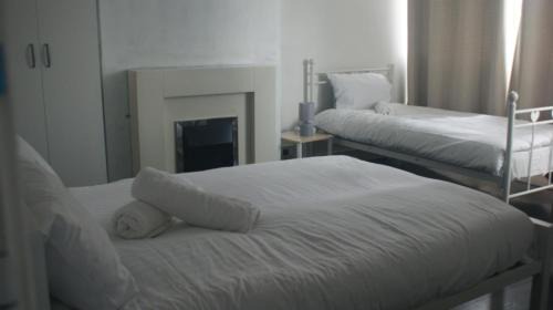 Triple Room with Shared Bathroom