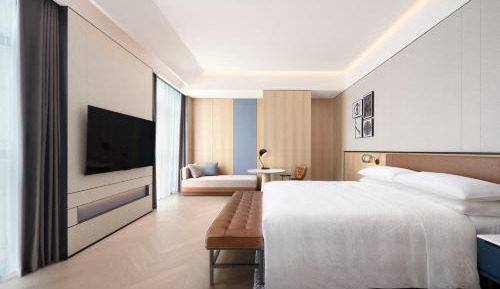 City View Senior King Room