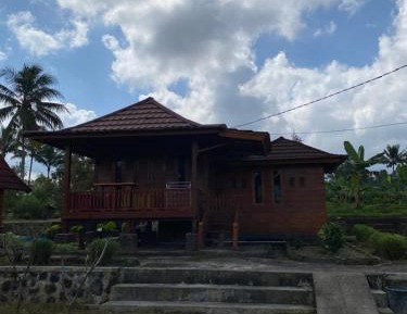 Family Room with Mountain View