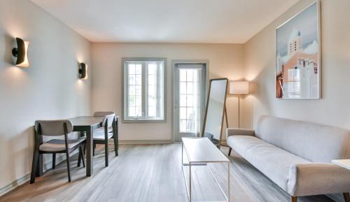 Studio Apartment with Balcony