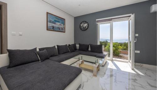 Three-Bedroom Vacation Home 