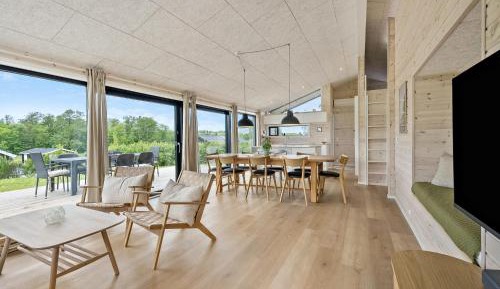 Three-Bedroom Holiday Home 