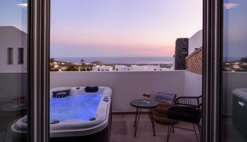 Deluxe Suite with Sea View