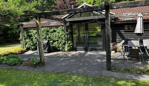 Bungalow with Garden View