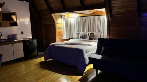 Deluxe Room (1 adult + 1 child)