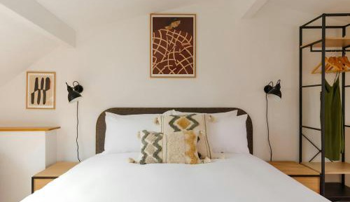 Superior Studio Apartment with Double Bed and Balcony