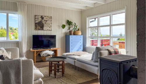 Three-Bedroom Holiday Home 