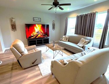 Three-Bedroom Townhouse