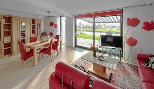 Three-Bedroom Holiday Home 