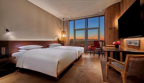 Twin Room with View