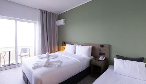Triple Room with Sea View