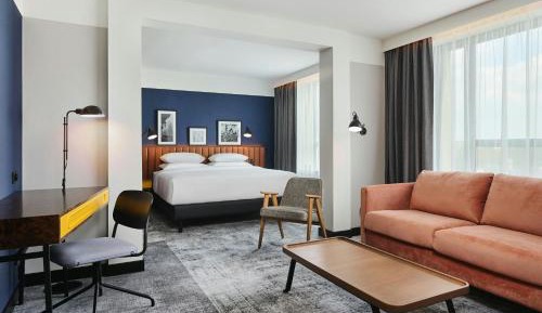 Deluxe Queen Room with Sofa Bed and City View
