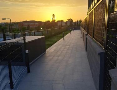 One-Bedroom Apartment with Terrace