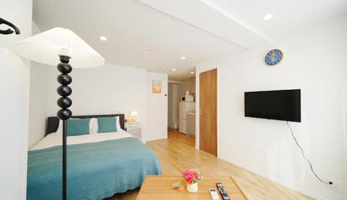 One-Bedroom Standard Apartment