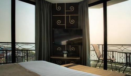 Deluxe Corner Seaview
