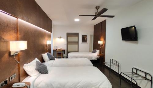 Triple Room