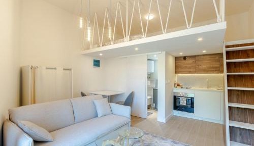 Studio Apartment with One Double Bed