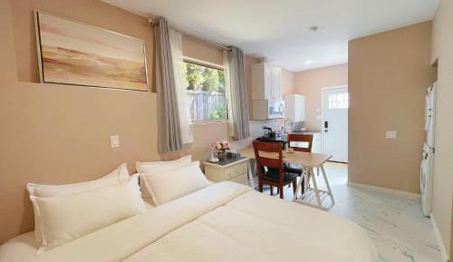 King Room with Mountain View