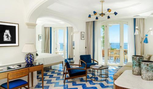 Deluxe Suite with Sea View