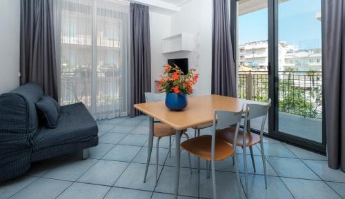 One-Bedroom Apartment with Sea View and Balcony