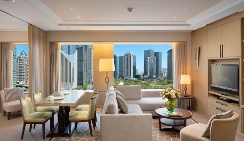 Deluxe Family Suite