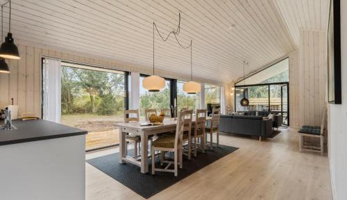 Four-Bedroom Holiday Home