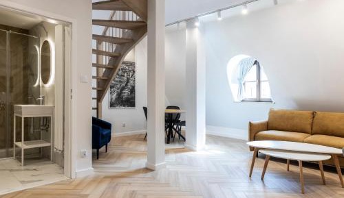Superior One-Bedroom Apartment