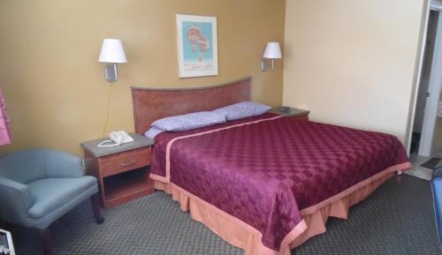 King Room - Non-Smoking