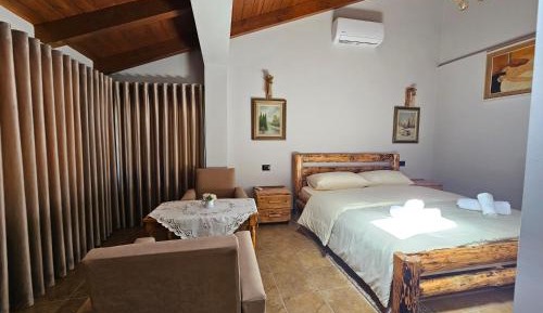 Double Room with Mountain View