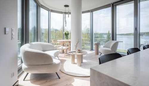 Two-Bedroom Apartment with Lake View