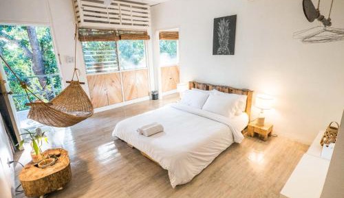 One-Bedroom Apartment with Balcony and Mountain View  