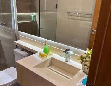 Apartment with Lake View