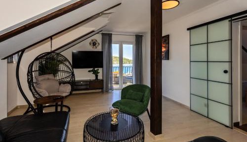 Deluxe Apartment