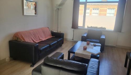 One-Bedroom Apartment with Balcony