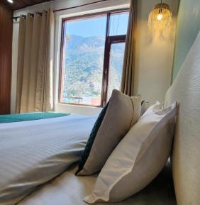 King Room with Mountain View