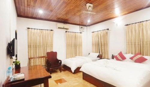 Triple Room with Private Bathroom