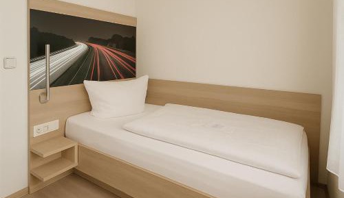 Single Room with Private Bathroom