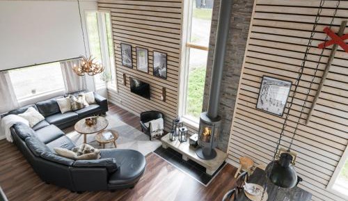 Five-Bedroom Holiday Home
