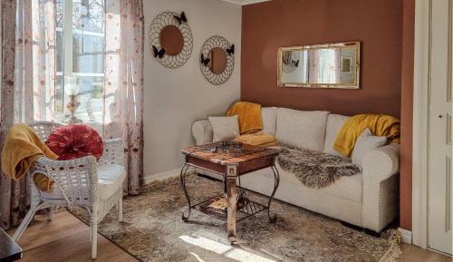 One-Bedroom Holiday Home