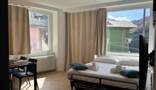 Superior One-Bedroom Apartment with Balcony