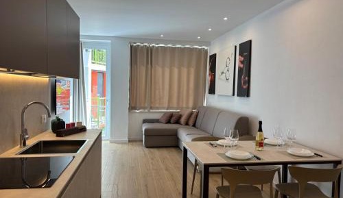 Superior One-Bedroom Apartment with Balcony