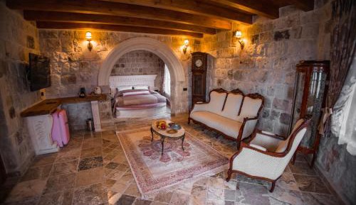 King Room with Spa Bath